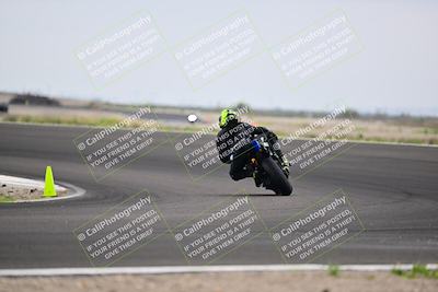 media/Apr-18-2025-TrackDaz (Fri) [[45f5874c44]]/C Group/Session 2 (Turn 10)/